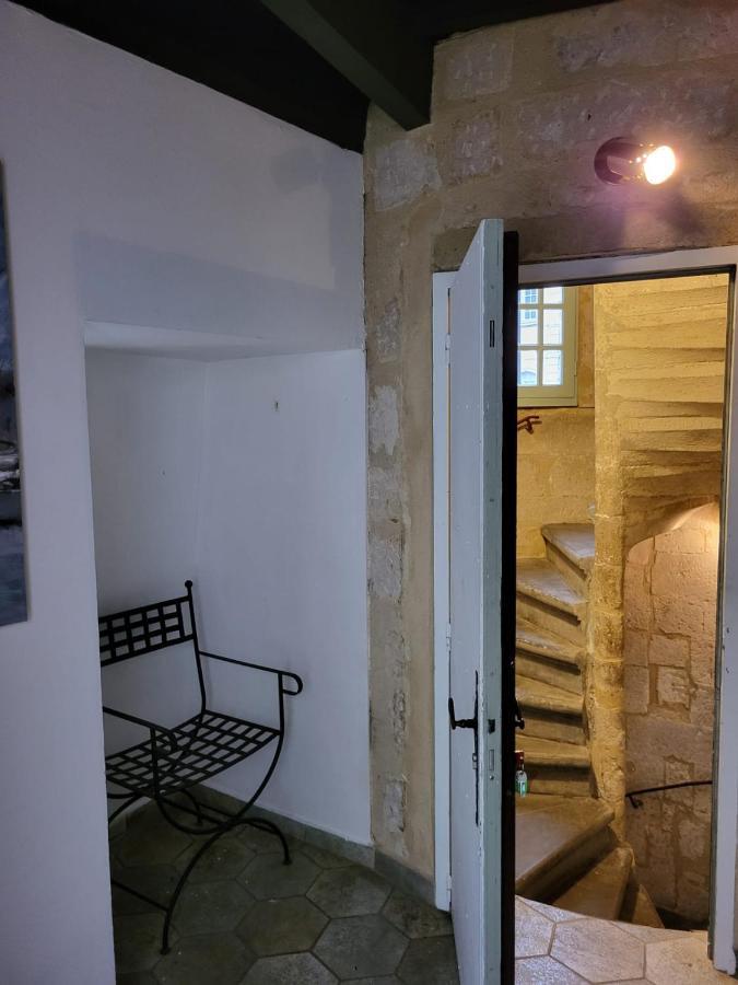 Uzes, Au Coeur Du Centre Medieval Le Logis Du Consul Un Bien D'Exception Du Xvieme Siecle Exterior foto
